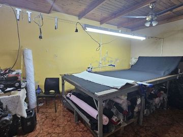 Venta Casa en Pompeya lote propio PB y 1 piso
