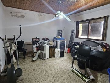 Venta Casa en Pompeya lote propio PB y 1 piso