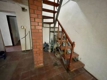 VENTA CASA 3 DORMITORIOS CON PATIO EN ZONA SUR