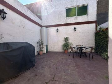 Venta Casa duplex 4 amb c/ cochera y patio Sarandi