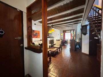 Venta Casa duplex 4 amb c/ cochera y patio Sarandi