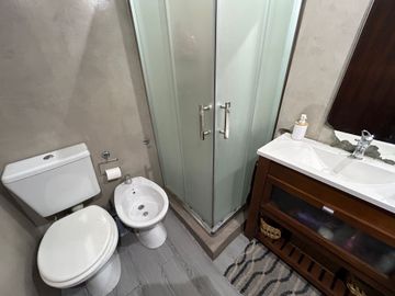 Venta Casa duplex 4 amb c/ cochera y patio Sarandi