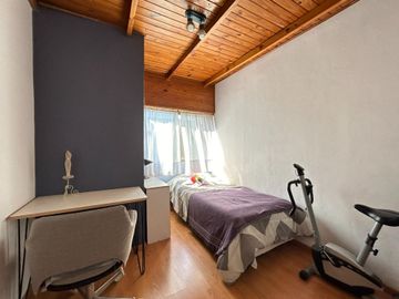 Venta Casa duplex 4 amb c/ cochera y patio Sarandi