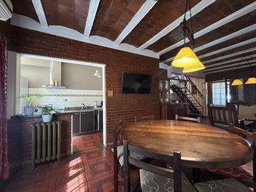 Venta Casa duplex 4 amb c/ cochera y patio Sarandi