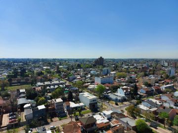 VENTA DEPARTAMENTO 4 AMB CON COCH APTO CREDITO