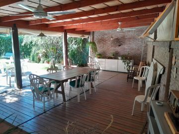 Venta casa Funes con pileta y dos plantas