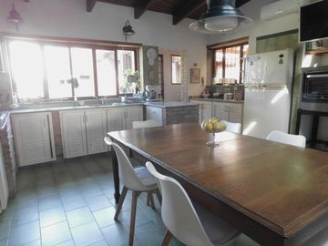 Venta casa Funes con pileta y dos plantas