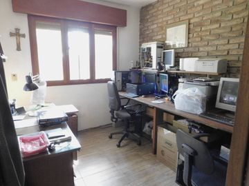 Venta casa Funes con pileta y dos plantas