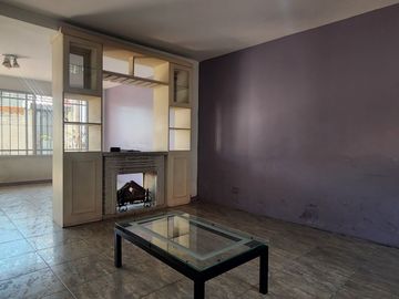 PH 5 amb en venta en Lanús con quincho y patio