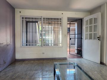 PH 5 amb en venta en Lanús con quincho y patio