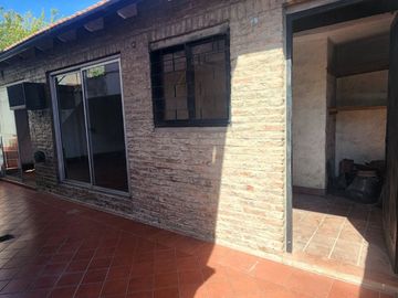PH 5 amb en venta en Lanús con quincho y patio