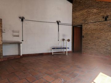 PH 5 amb en venta en Lanús con quincho y patio