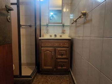 PH 5 amb en venta en Lanús con quincho y patio