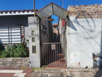 PH 5 amb en venta en Lanús con quincho y patio
