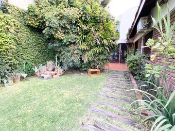 Venta casa en Hurlingham  ZONA CENTRO 6 ambientes