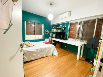 Venta casa en Hurlingham  ZONA CENTRO 6 ambientes