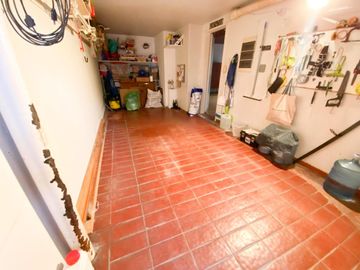 Venta casa en Hurlingham  ZONA CENTRO 6 ambientes