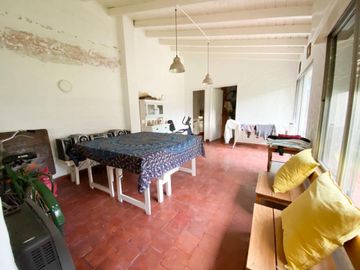 Venta casa en Hurlingham  ZONA CENTRO 6 ambientes