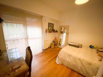 Venta casa en Hurlingham  ZONA CENTRO 6 ambientes