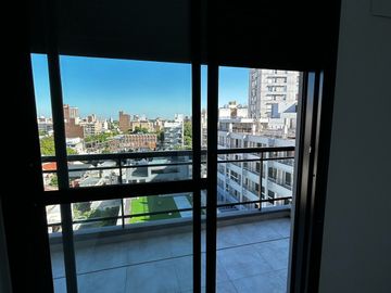Av Pellegrini  al 1900 - 2 Dormitorios con cochera - Amenities