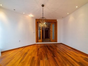 Casa en Venta en Villas del Mesón, Juriquilla a pasos del Campo de Golf