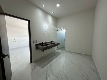 VENTA DE CASA EN BRISAS DEL VERGEL CARRETERA NACIONAL MONTERREY NL.