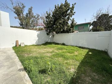 VENTA DE CASA EN BRISAS DEL VERGEL CARRETERA NACIONAL MONTERREY NL.
