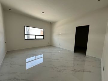 VENTA DE CASA EN BRISAS DEL VERGEL CARRETERA NACIONAL MONTERREY NL.