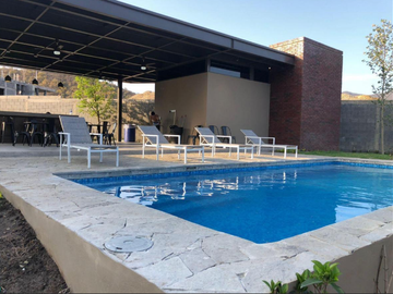 VENTA DE CASA EN BRISAS DEL VERGEL CARRETERA NACIONAL MONTERREY NL.
