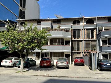 Departamento con uso de suelo en Venta  (Zona Río)