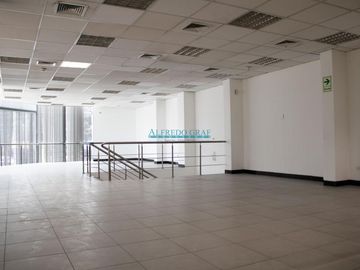 Locales Comerciales Venta AV. Los Tusilagos Oeste  - SAN JUAN DE LURIGANCHO