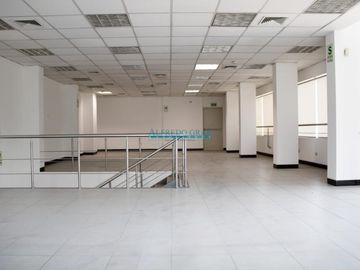 Locales Comerciales Venta AV. Los Tusilagos Oeste  - SAN JUAN DE LURIGANCHO