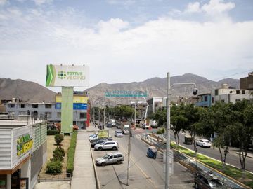 Locales Comerciales Venta AV. Los Tusilagos Oeste  - SAN JUAN DE LURIGANCHO