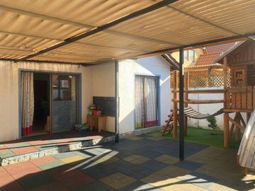 Casa en venta sector comercial Las Pircas De Machalí