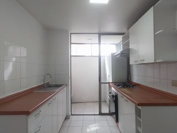 Amplio Departamento en Venta en un primer Piso