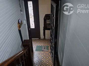 Casa en Venta en Republica/Domeyco / Se vende propiedad con 2 casas independientes total 4 habitaciones 2 baños patio interior