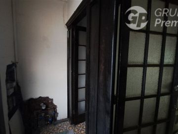 Casa en Venta en Republica/Domeyco / Se vende propiedad con 2 casas independientes total 4 habitaciones 2 baños patio interior