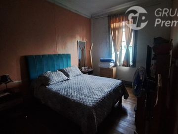 Casa en Venta en Republica/Domeyco / Se vende propiedad con 2 casas independientes total 4 habitaciones 2 baños patio interior