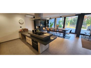 Dpto 3D+3B+ 2 EST+BOD Con Jardín privado de 197,63 m2