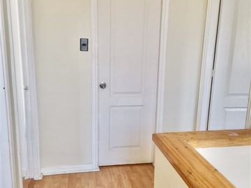 Casa en Venta en A metros de Calle Condell Sur