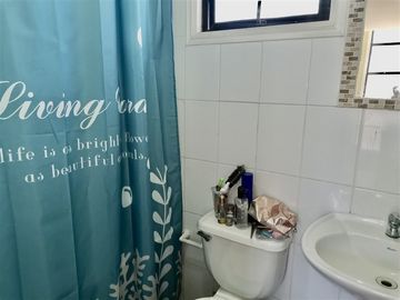 Casa en Venta en A metros de Calle Condell Sur