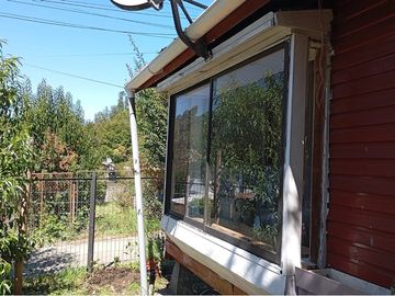 Venta dos cabañas en terreno  Curarrehue