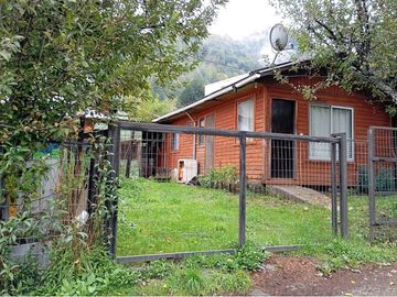 Venta dos cabañas en terreno  Curarrehue