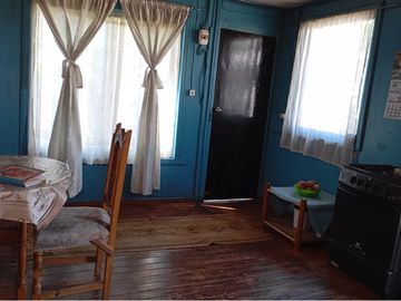Venta dos cabañas en terreno  Curarrehue