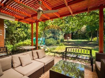 Espectacular Casa En Condominio El Almendro
