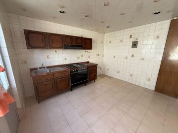 Casa en Renta con local en  Bosques de Colón, Toluca Estado de México