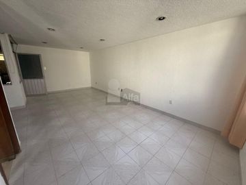 Casa en Renta con local en  Bosques de Colón, Toluca Estado de México