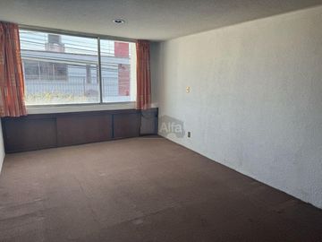 Casa en Renta con local en  Bosques de Colón, Toluca Estado de México
