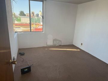 Casa en Renta con local en  Bosques de Colón, Toluca Estado de México