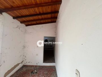 Arriendo/Venta de CASA COMERCIAL en GIRON